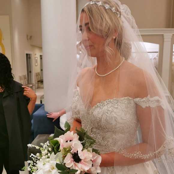 Maggie Sottero Wedding gown - Picture 5 of 6